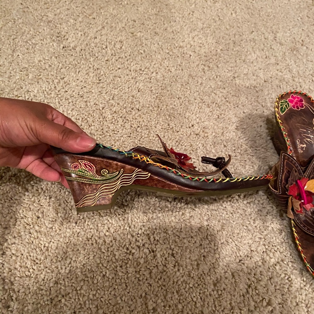 Sandals - Picture 5 of 5